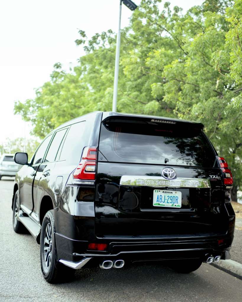 Toyota Land Cruiser Prado 2023 – Executive Luxury SUV