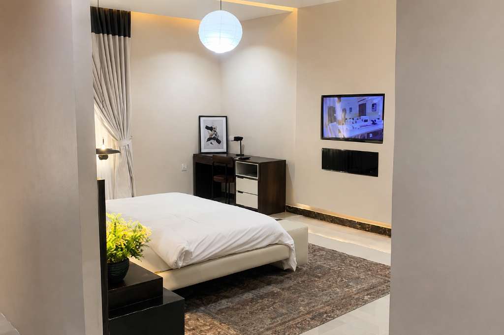 CENTURION APARTMENTS STANDARD ROOM 
